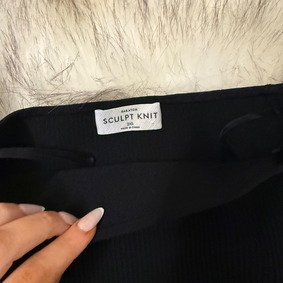 Aritzia Babaton Knit off shoulder black top - Picture 3 of 3